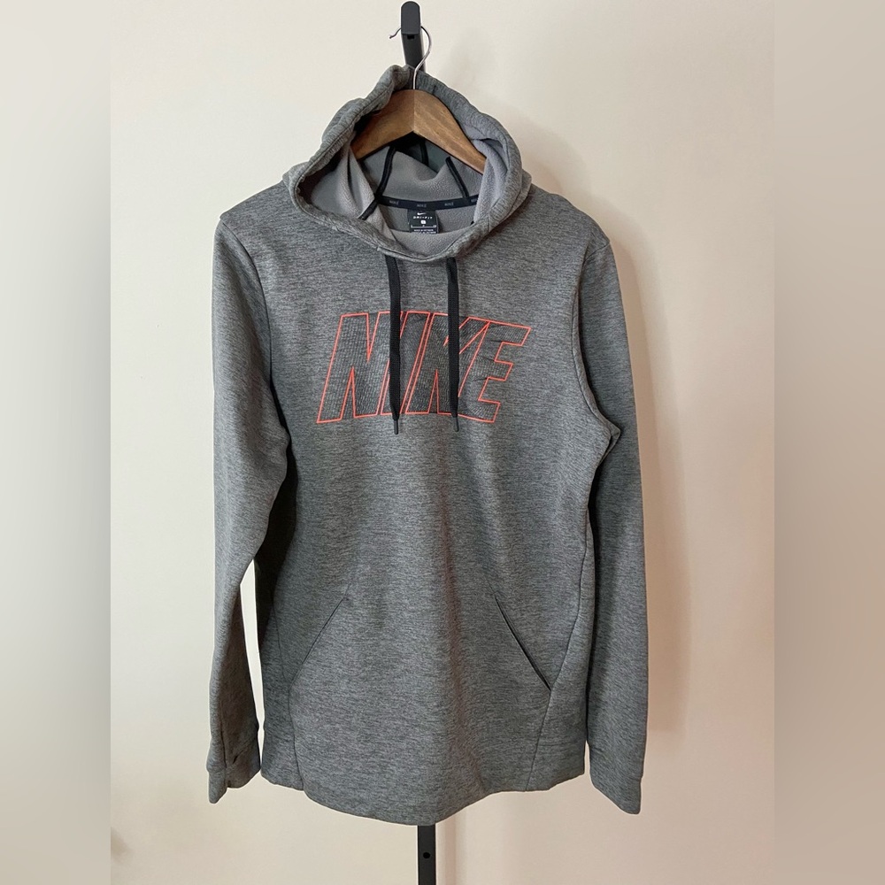 Nike dri-fit hoodie size small